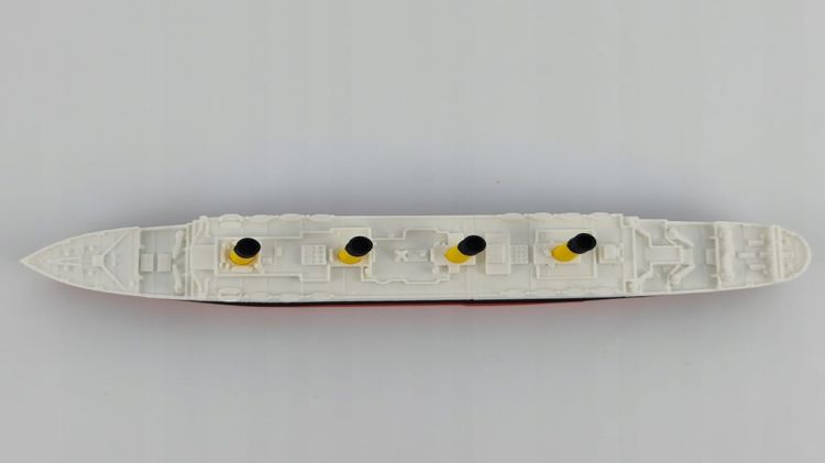 RMS Titanic model łamany z magnesami! – 269 mm (Skala 1:1000)