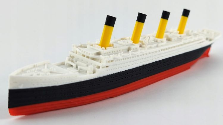 RMS Titanic – Model 3D - 269mm (1:1000) - czarna podstawa magnetyczna!