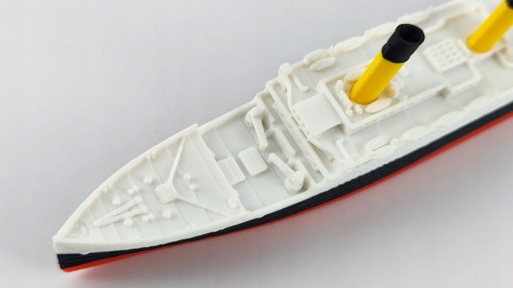 RMS Titanic – Model 3D - 269mm (1:1000) - czarna podstawa magnetyczna!