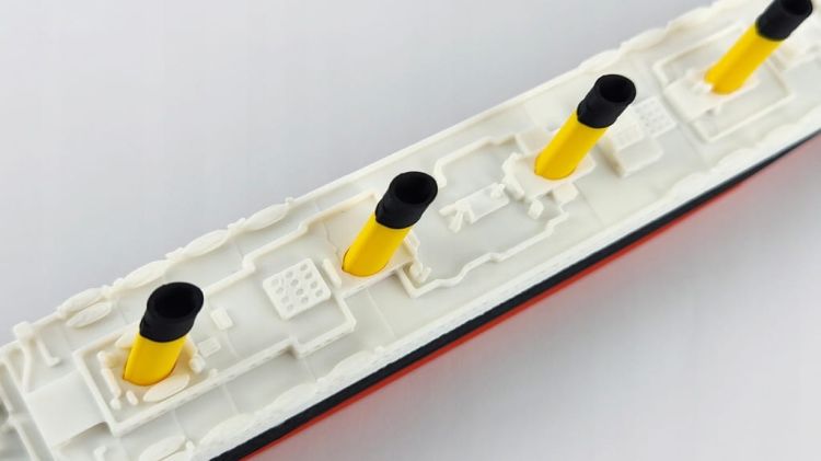 RMS Olympic – Model 3D - 269mm (1:1000) - z czarną podstawą magnetyczną!