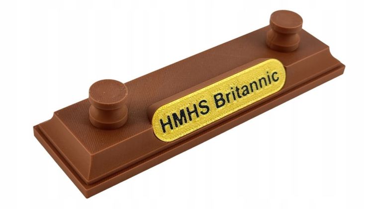 Magnetyczna podstawka pod modele HMHS Britannic (269 mm i 345 mm) - brązowa