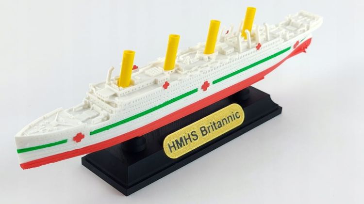 HMHS Britannic – Model 3D - 269mm (1:1000) - czarna podstawa magnetyczna!