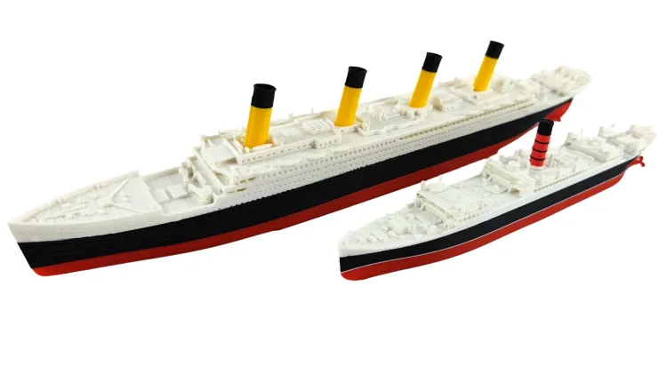 Zestaw - RMS Titanic 345 + RMS Carpathia 220 - metalowe wstawki